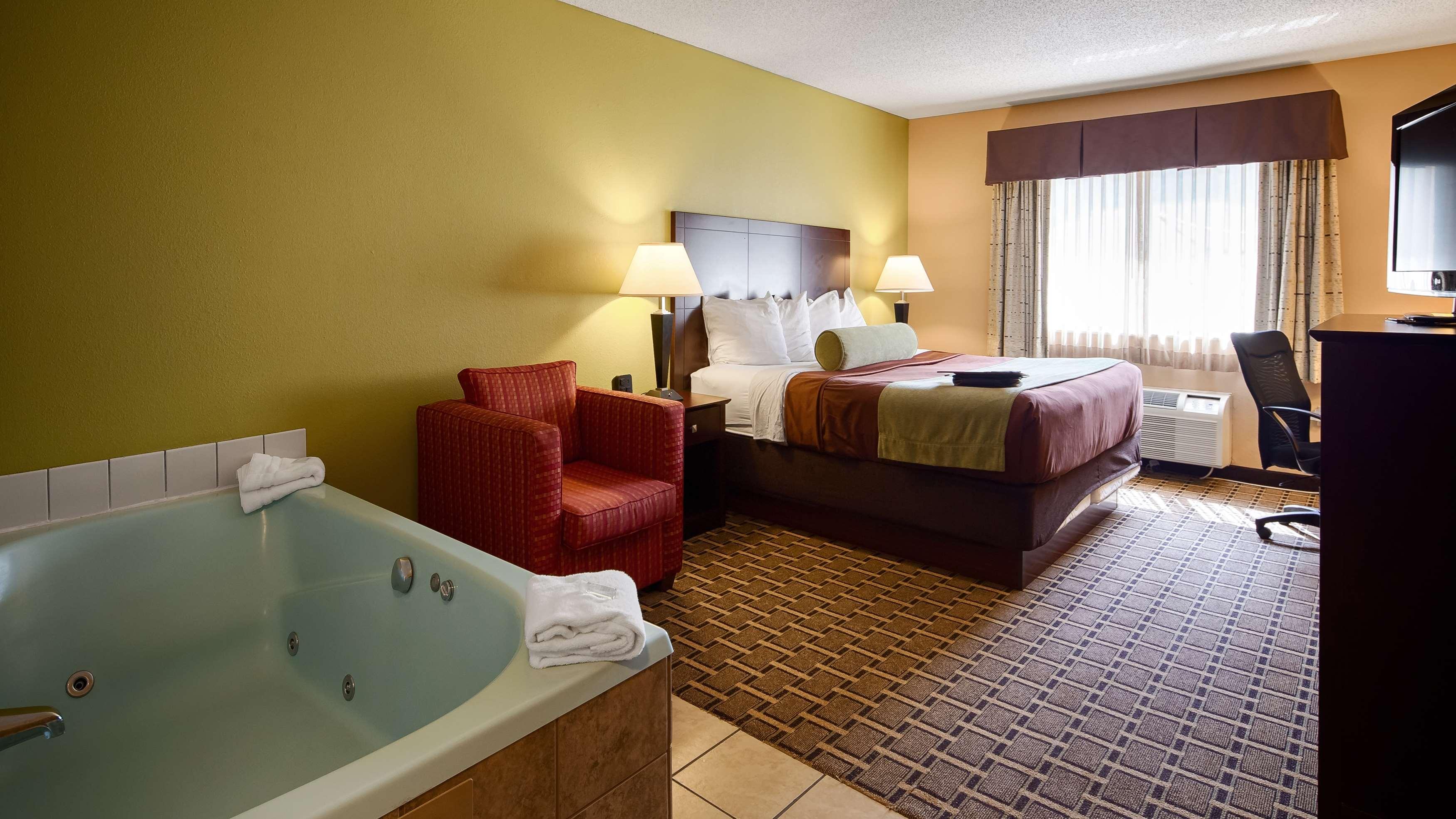 Best Western Plus Executive Inn St. Marys Esterno foto