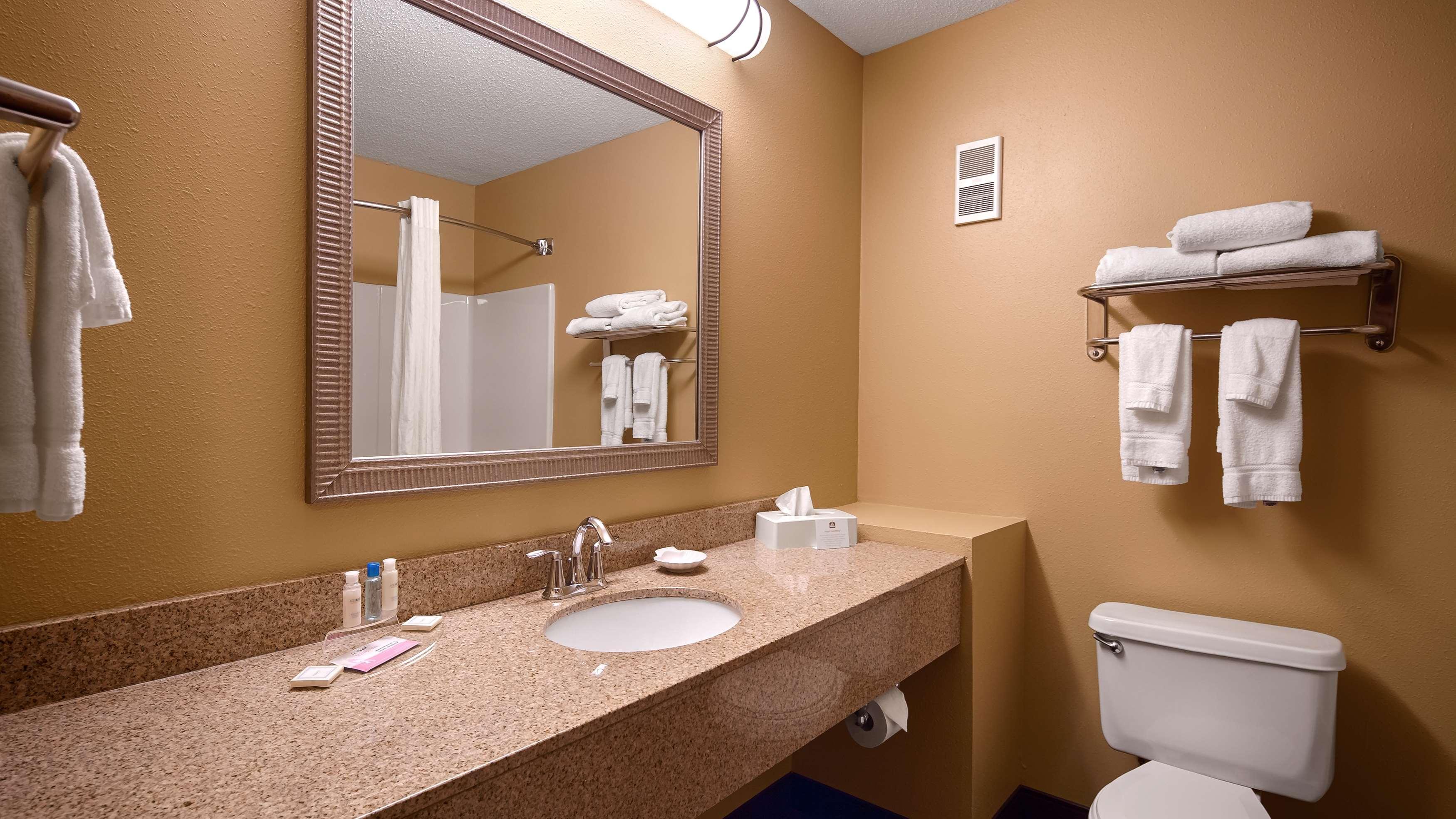 Best Western Plus Executive Inn St. Marys Esterno foto