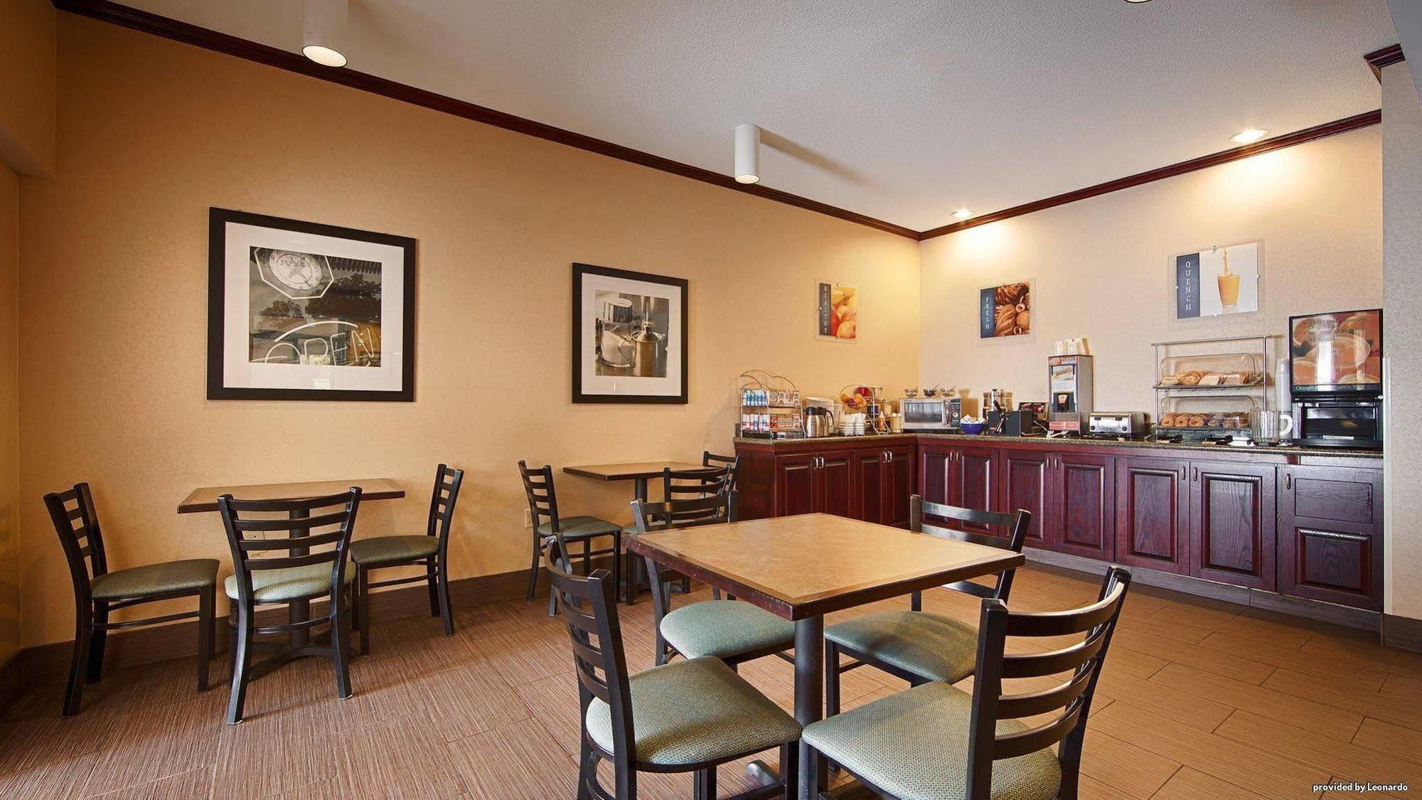 Best Western Plus Executive Inn St. Marys Esterno foto